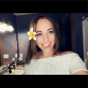 Meet your Posher, Cortney